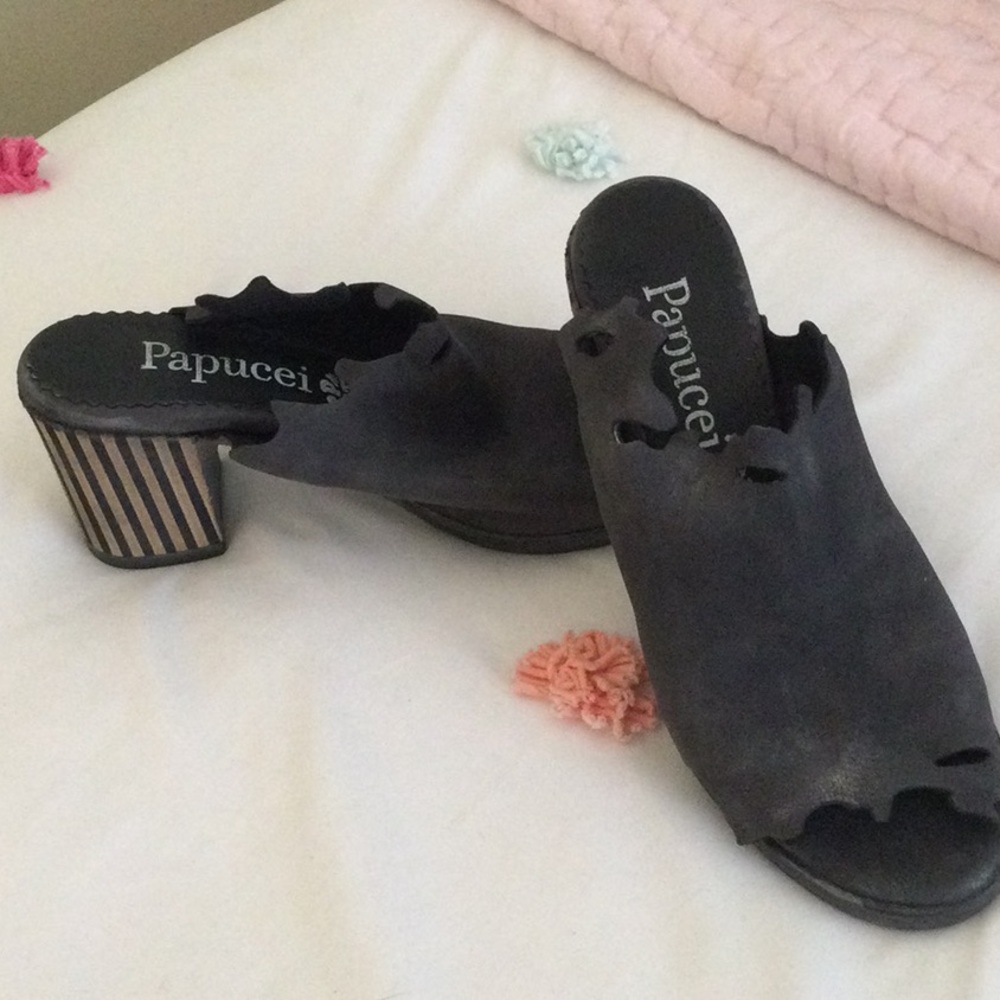 Women's Black Heeled Sandals
